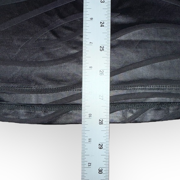 JAMIE SADOCK Black Zebra Print Sleeveless Quarter Zip Mock Top - XXL - Picture 13 of 13